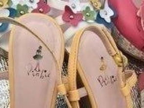 達(dá)芙妮工廠尾單 高性價(jià)比鞋履批量采購(gòu)首選